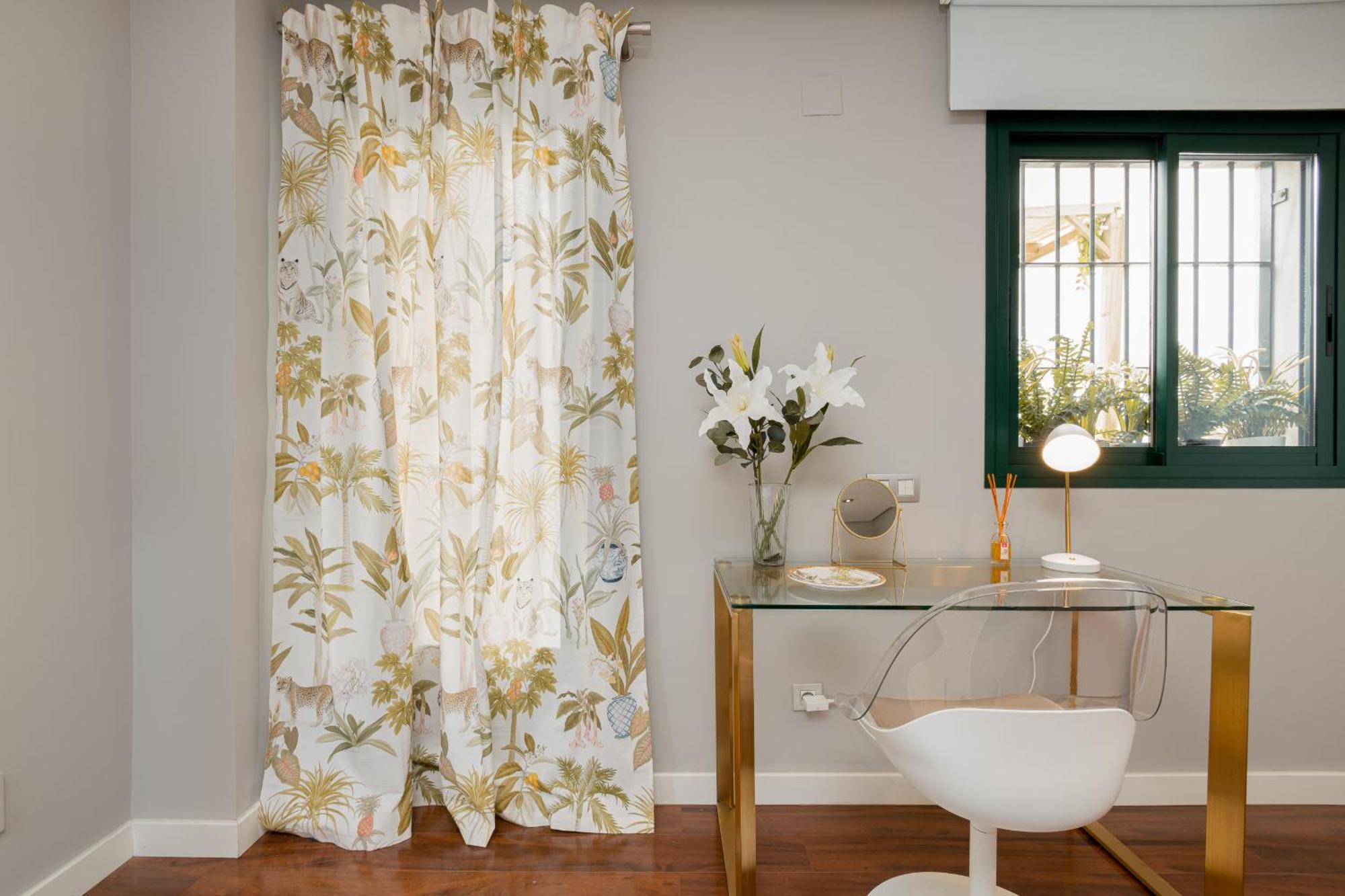 C30 Deluxe Studio With Terrace Into Cathedral Square Apartment Malaga Bagian luar foto