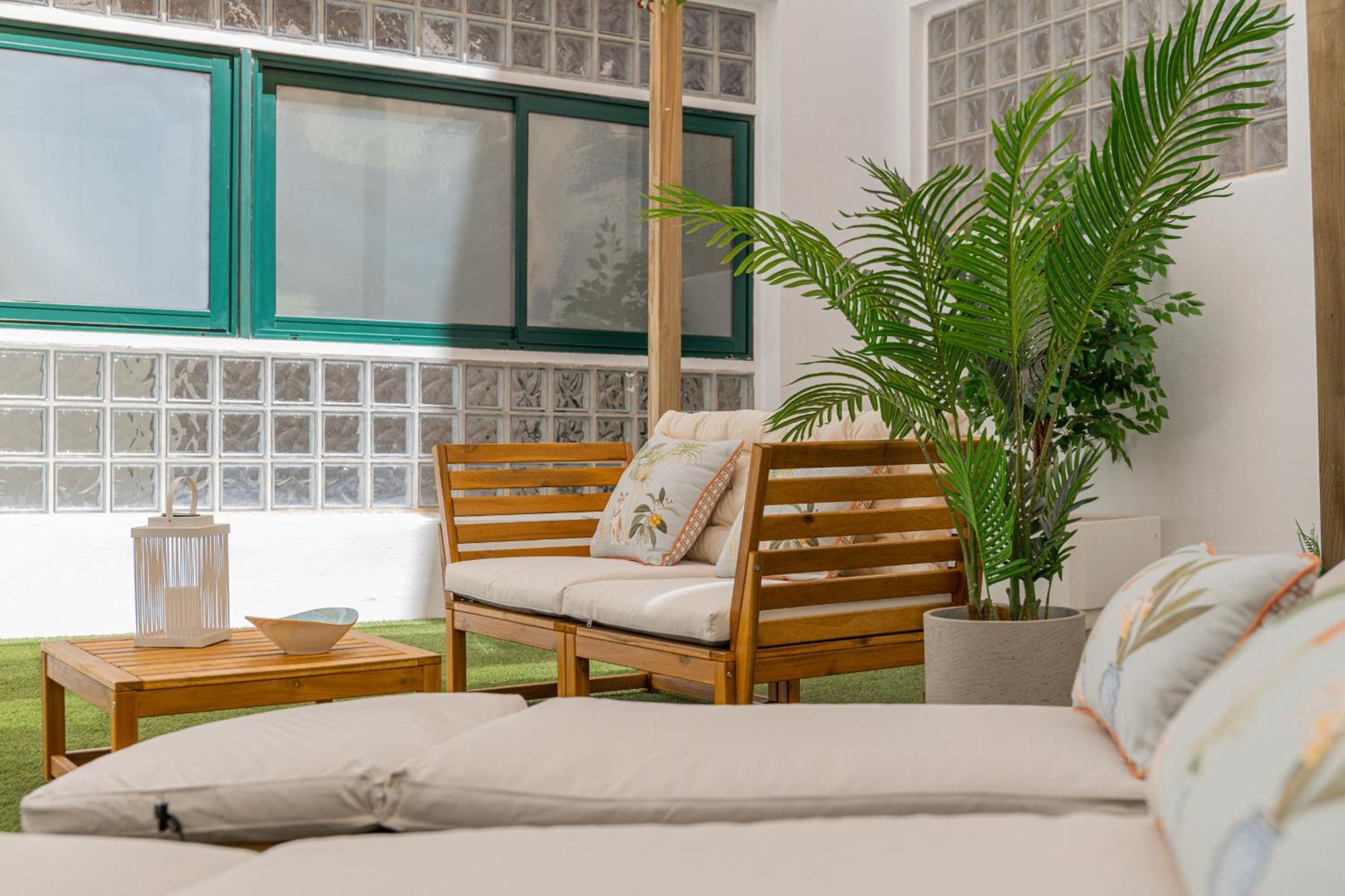 C30 Deluxe Studio With Terrace Into Cathedral Square Apartment Malaga Bagian luar foto