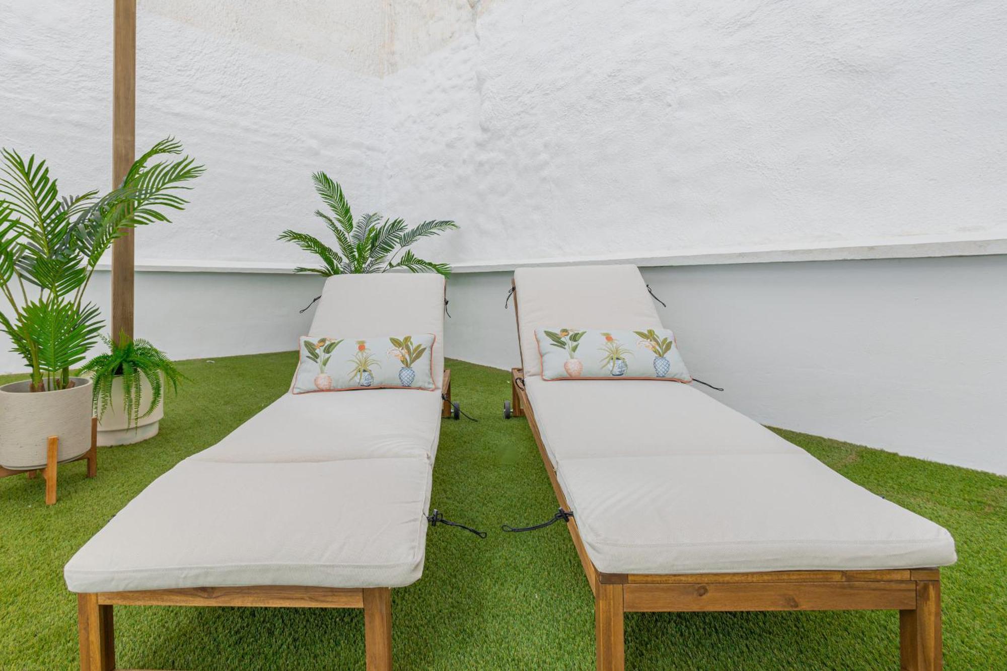 C30 Deluxe Studio With Terrace Into Cathedral Square Apartment Malaga Bagian luar foto