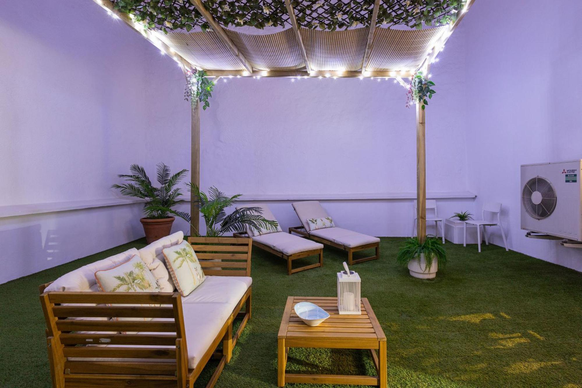 C30 Deluxe Studio With Terrace Into Cathedral Square Apartment Malaga Bagian luar foto