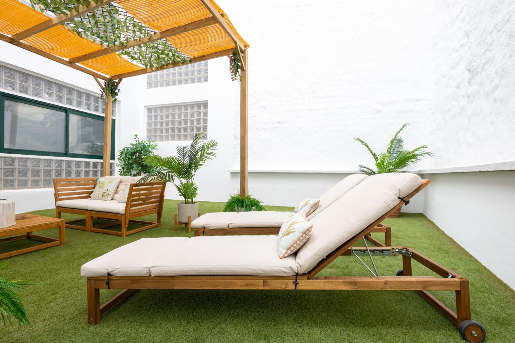C30 Deluxe Studio With Terrace Into Cathedral Square Apartment Malaga Bagian luar foto