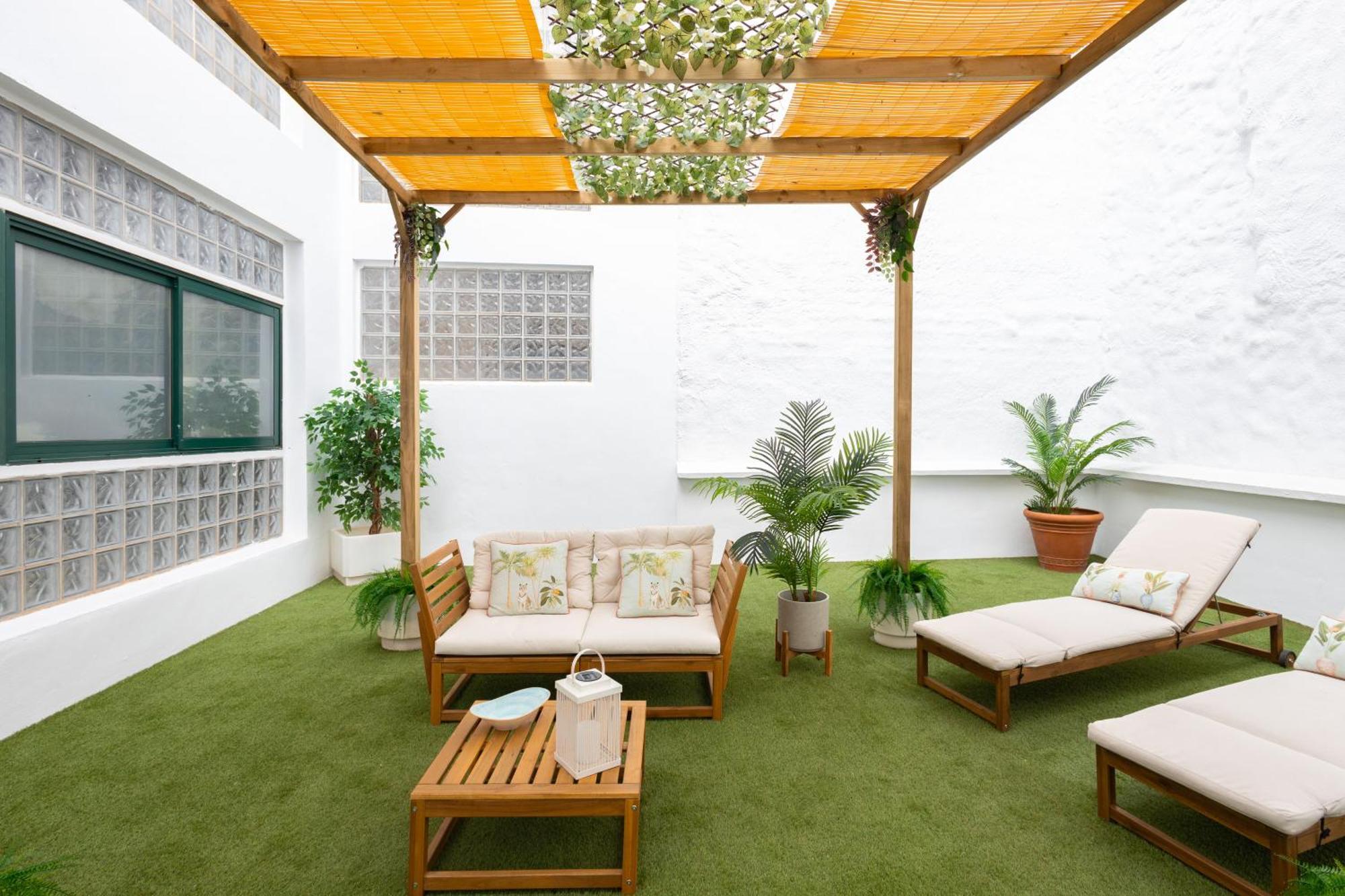 C30 Deluxe Studio With Terrace Into Cathedral Square Apartment Malaga Bagian luar foto