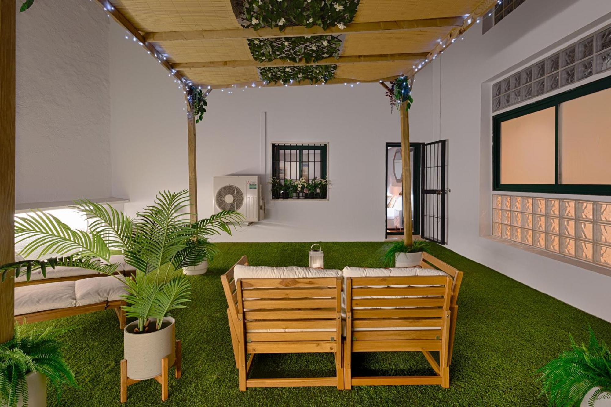 C30 Deluxe Studio With Terrace Into Cathedral Square Apartment Malaga Bagian luar foto