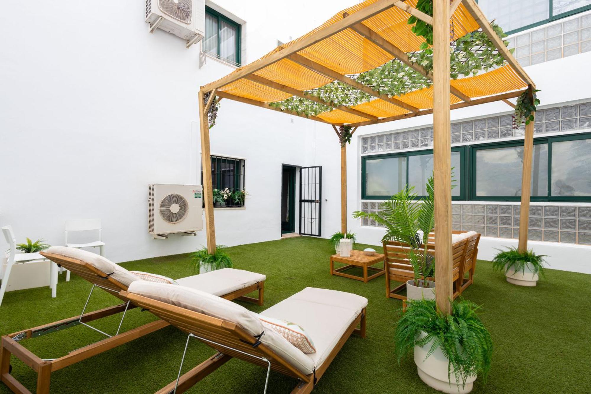 C30 Deluxe Studio With Terrace Into Cathedral Square Apartment Malaga Bagian luar foto